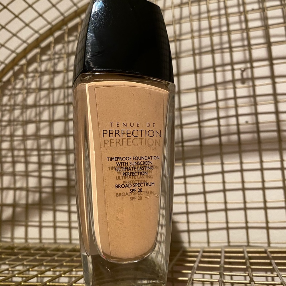 Guerlain Tenue de Perfection 02 Beige Clair